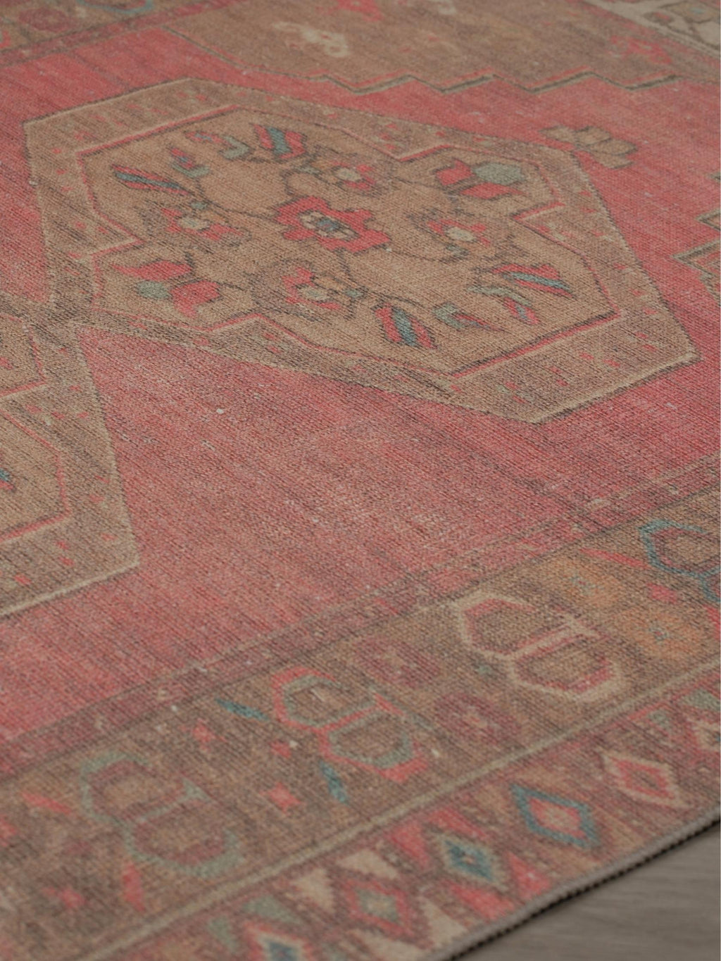 Tapis vintage Ceren Lomé