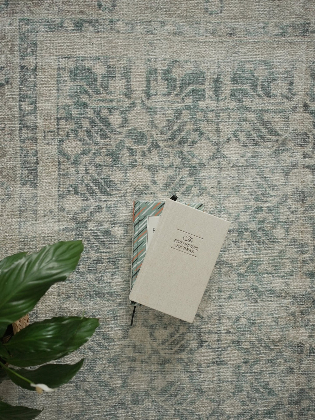 Tapis vintage Vahide Vera